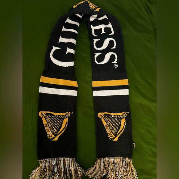 Guinness Winter Scarf - Picture 2 of 3